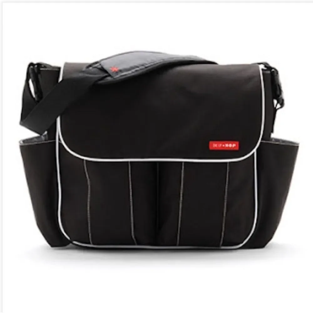 Skip Hop Dash Deluxe Black Messenger Bag